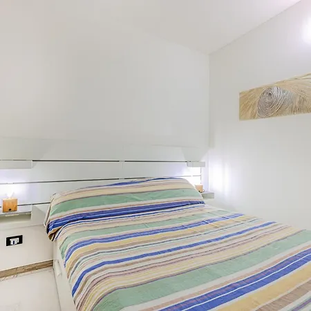 Apartment La Bitta Sul Porto - Goelba